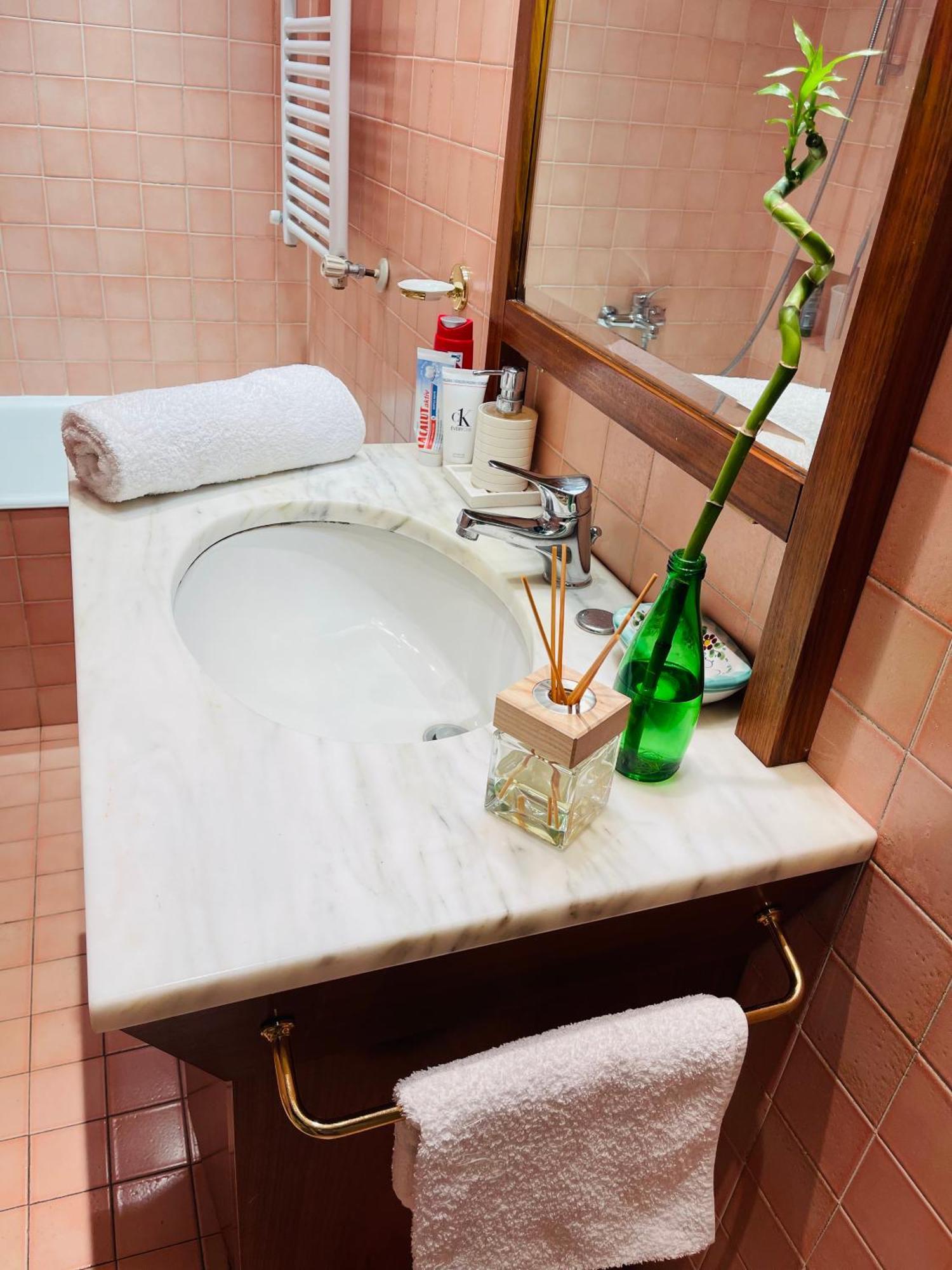 Holiday Colosseum Rome Bed & Breakfast Exterior photo